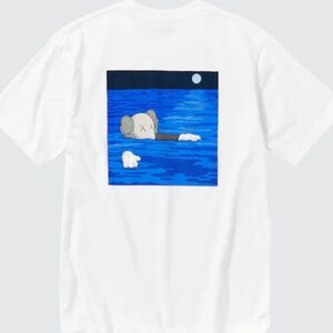 KAWS x Uniqlo UT Graphic Short Sleeve T-Shirt - Size S